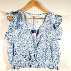 Universak thread women size XXL ruffled  sleeves top in floral print